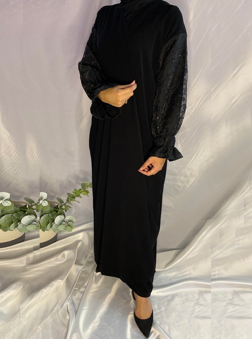 Endless Abayas Classic black abaya featuring a gorgeous embroidered ...