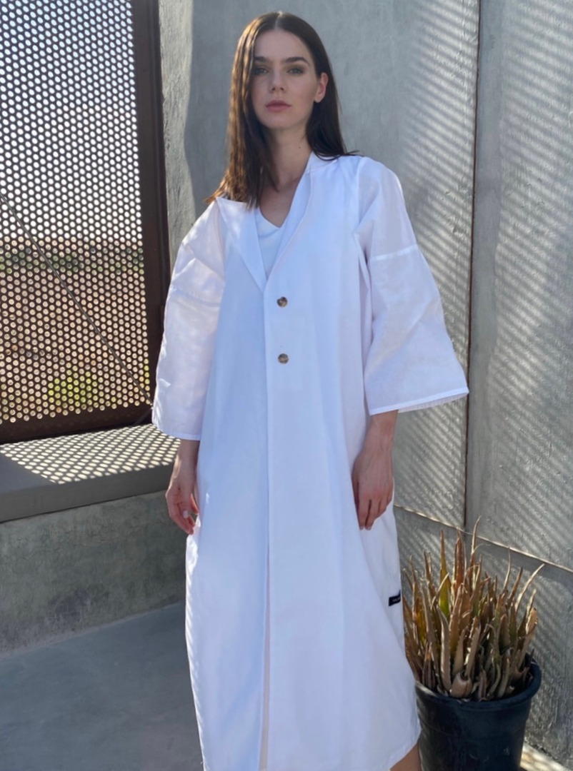 white colour abaya